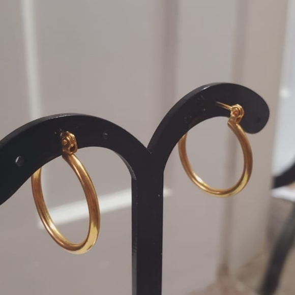 Hoops Gold Tone Earrings 🌴 - Picture 1 of 5